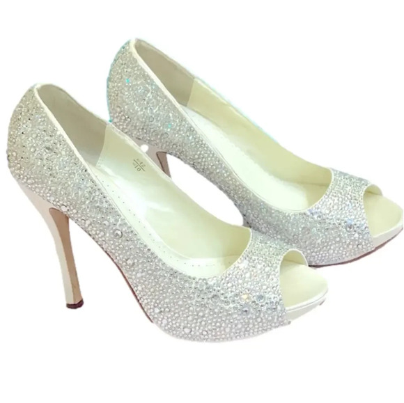 Swarovski Crystal 4” 💎 pumps- AUTHENTIC SW…